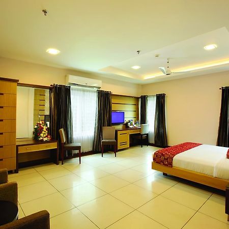 Hotel Aswathy Kodungallur Ngoại thất bức ảnh