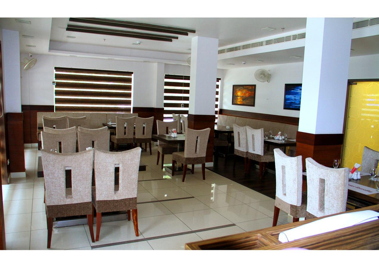Hotel Aswathy Kodungallur Ngoại thất bức ảnh